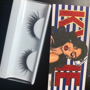 Kylie Jenner Lashes from Sailor Set